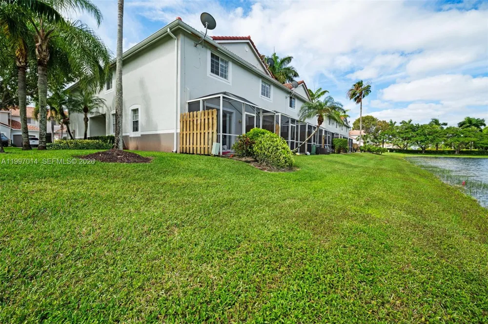 3676 San Simeon Cir Weston, FL 33331
