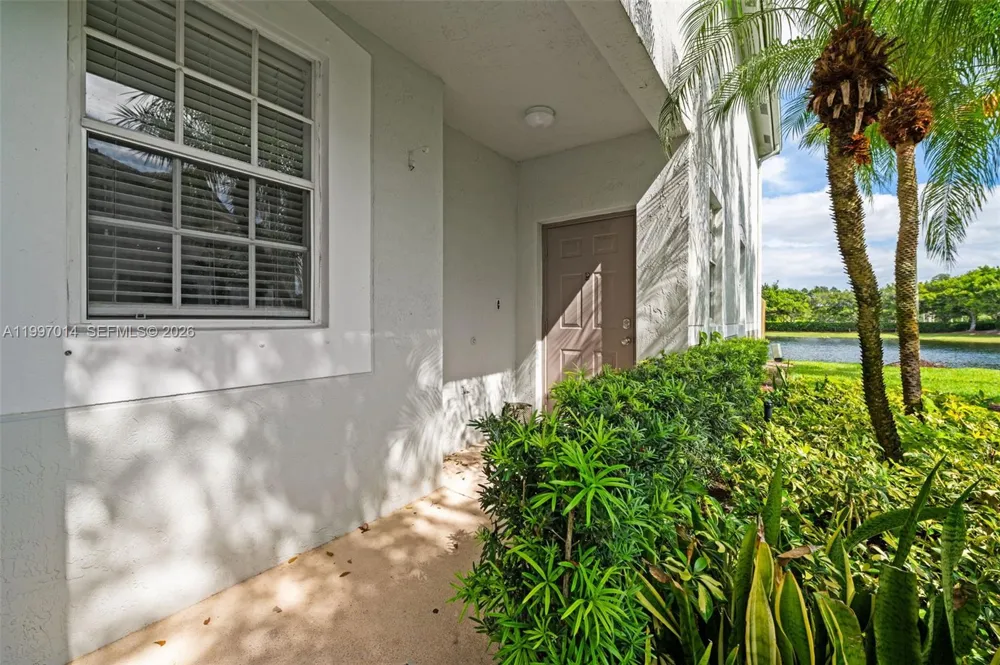 3676 San Simeon Cir Weston, FL 33331