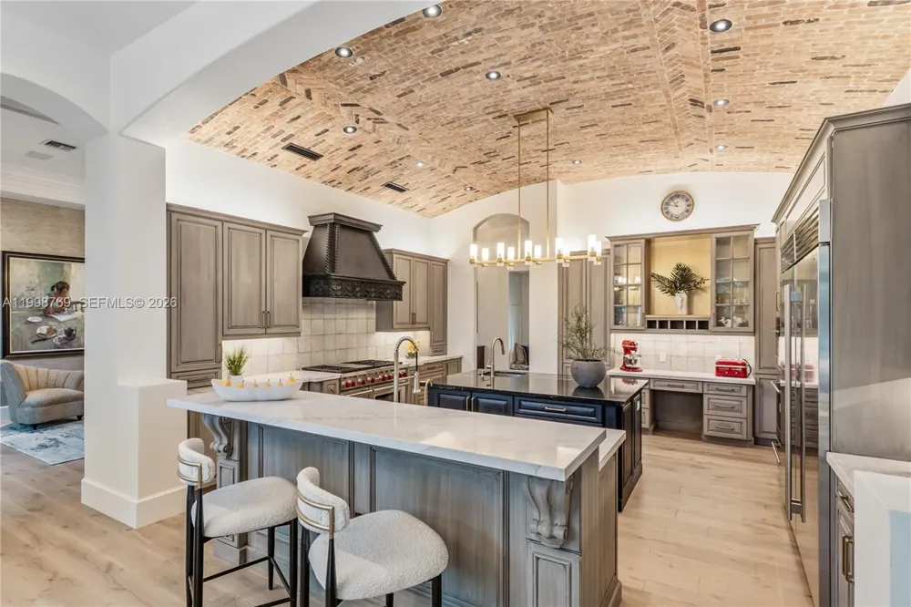 6350 SW 107th St Pinecrest, FL 33156