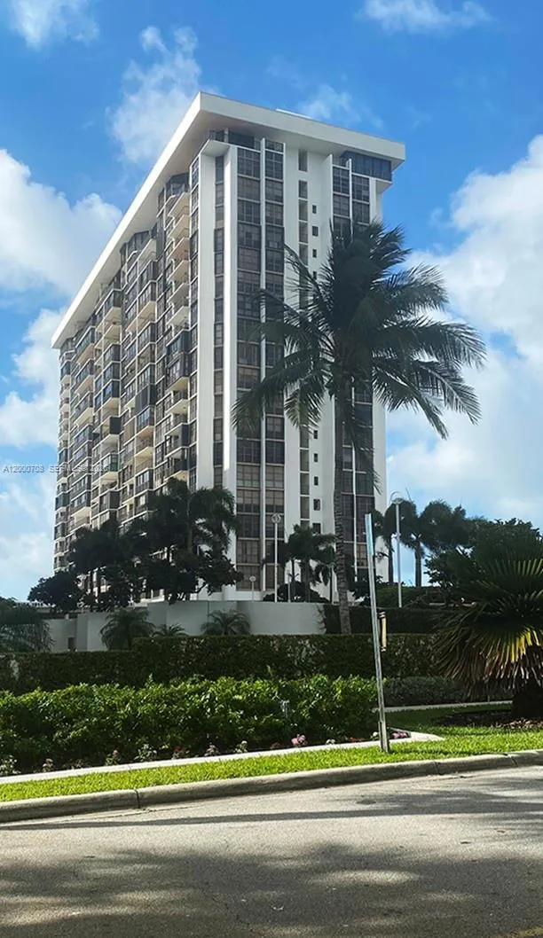 1915 Brickell Ave #CC6 Miami, FL 33129