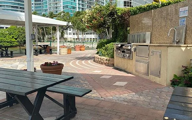 1915 Brickell Ave #CC6 Miami, FL 33129