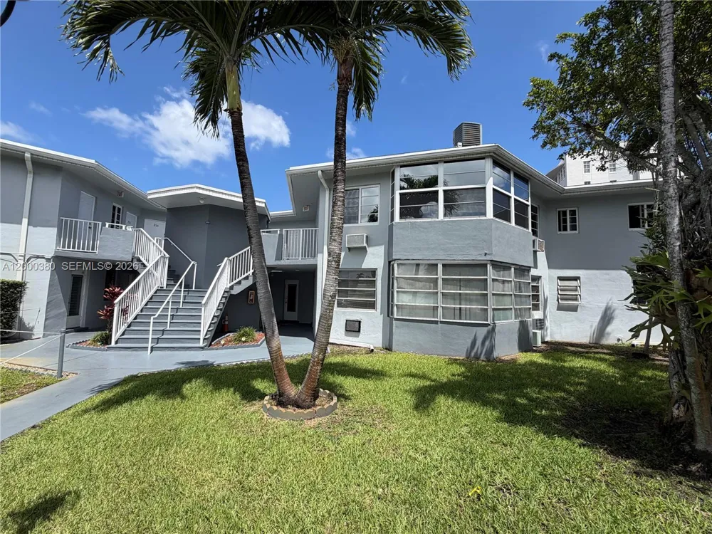 1701 NE Miami Gardens Dr #117 Miami, FL 33179
