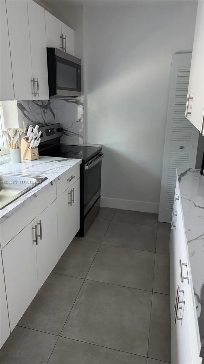 645 Palmetto Dr #12 Miami Springs, FL 33166