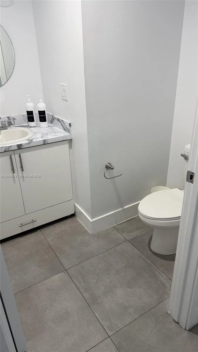 645 Palmetto Dr #12 Miami Springs, FL 33166