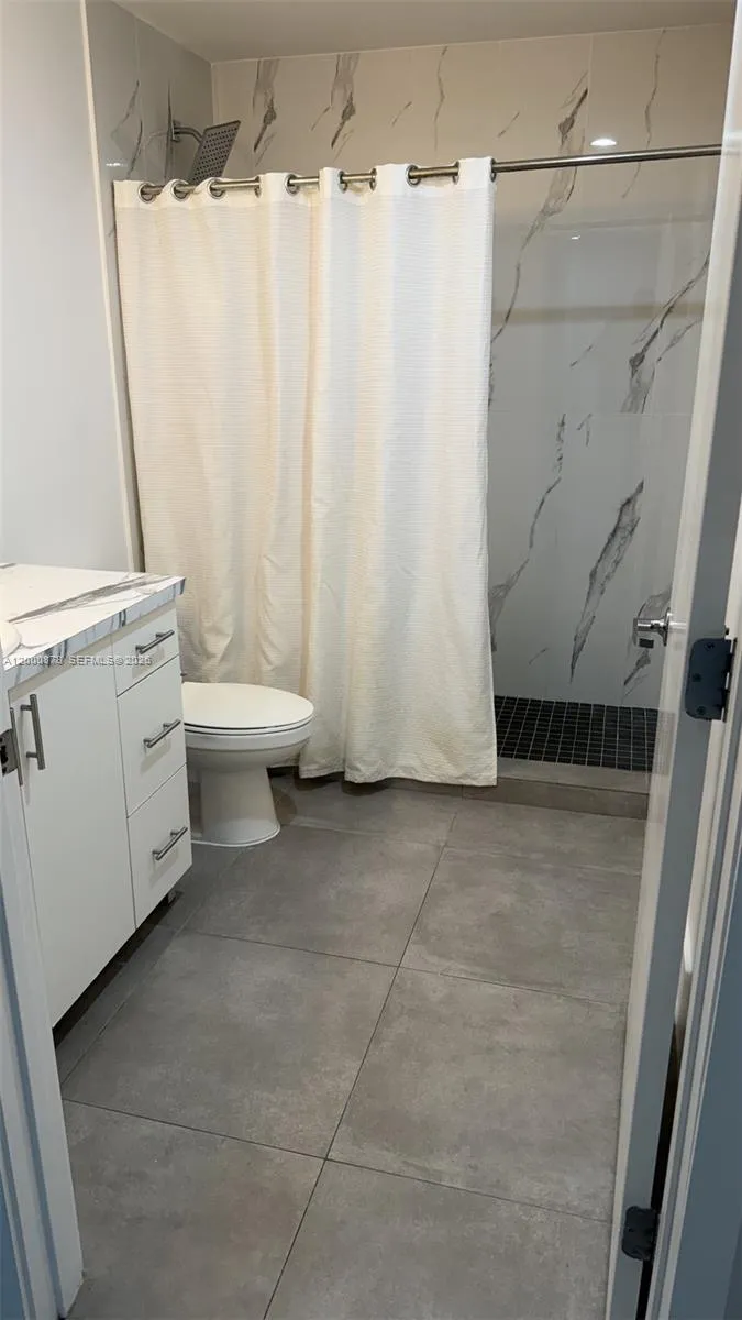 645 Palmetto Dr #12 Miami Springs, FL 33166