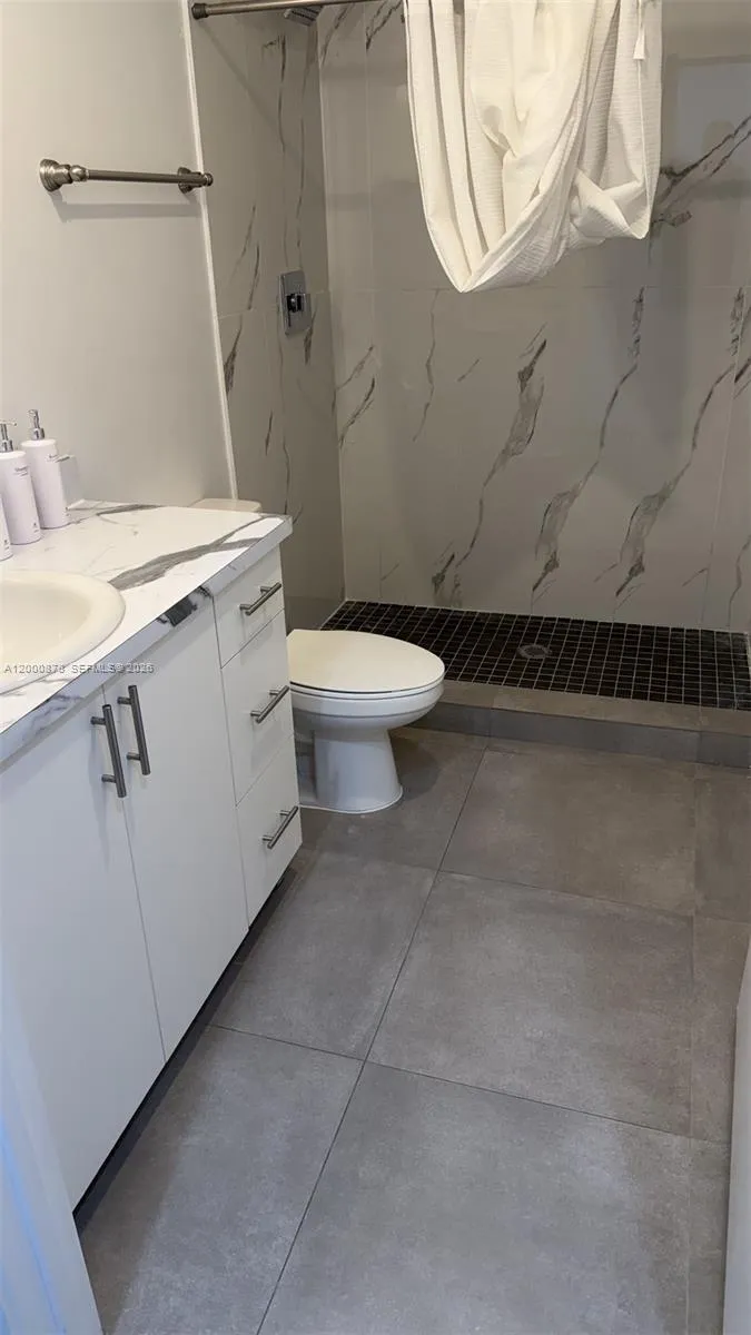 645 Palmetto Dr #12 Miami Springs, FL 33166