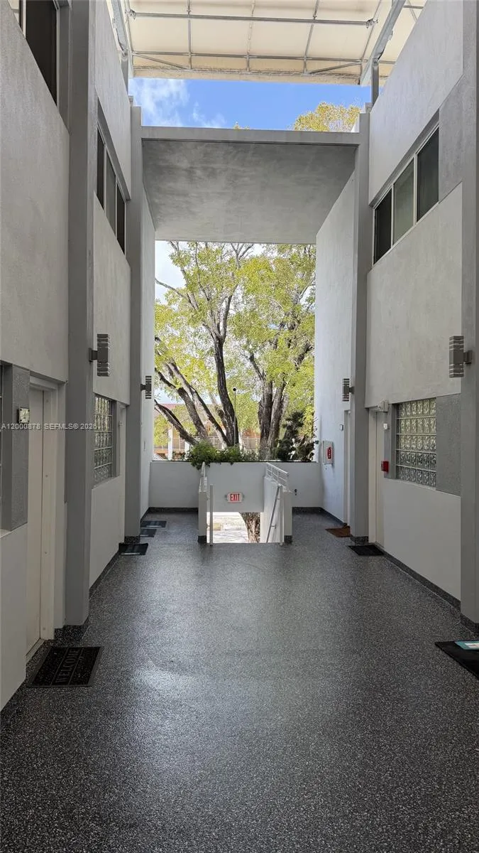645 Palmetto Dr #12 Miami Springs, FL 33166