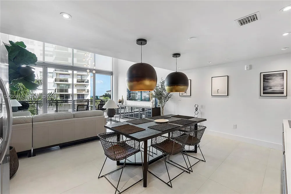 6000 Collins Ave #527 Miami Beach, FL 33140