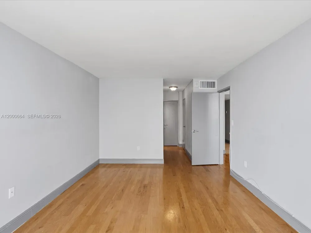1228 West Ave #1506 Miami Beach, FL 33139