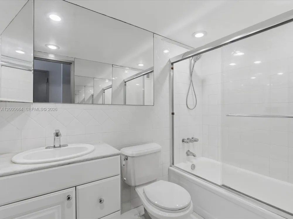 1228 West Ave #1506 Miami Beach, FL 33139
