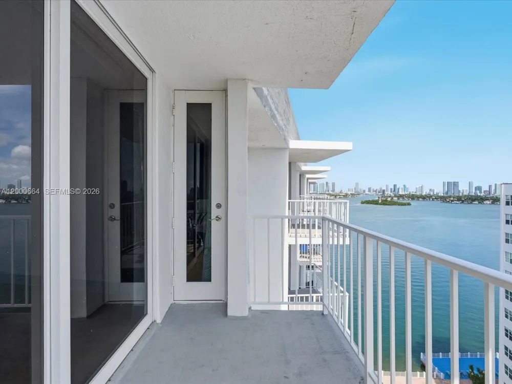 1228 West Ave #1506 Miami Beach, FL 33139