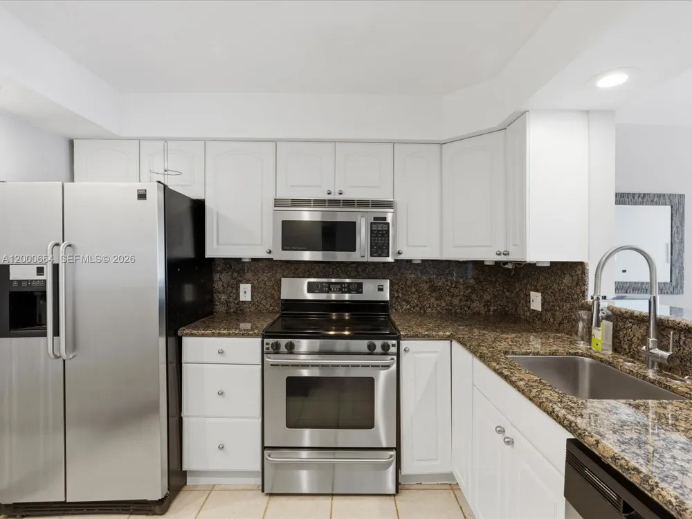 1228 West Ave #1506 Miami Beach, FL 33139