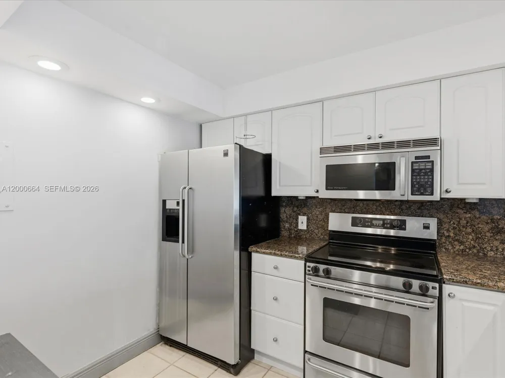 1228 West Ave #1506 Miami Beach, FL 33139