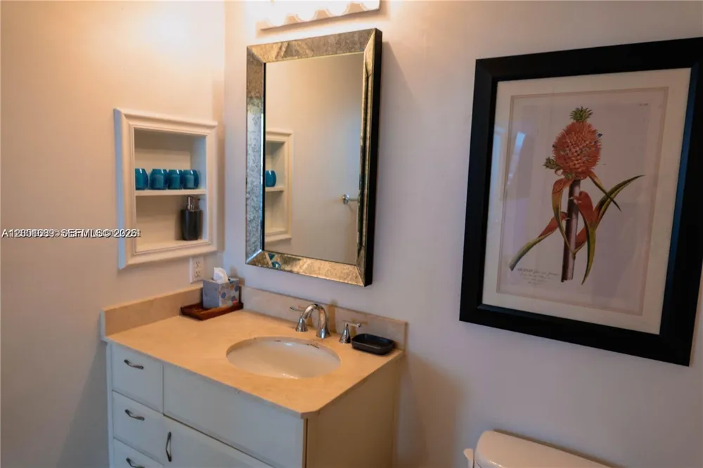 6365 Collins Ave #2710 Miami Beach, FL 33141