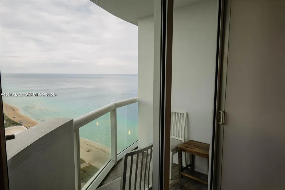 6365 Collins Ave #2710 Miami Beach, FL 33141