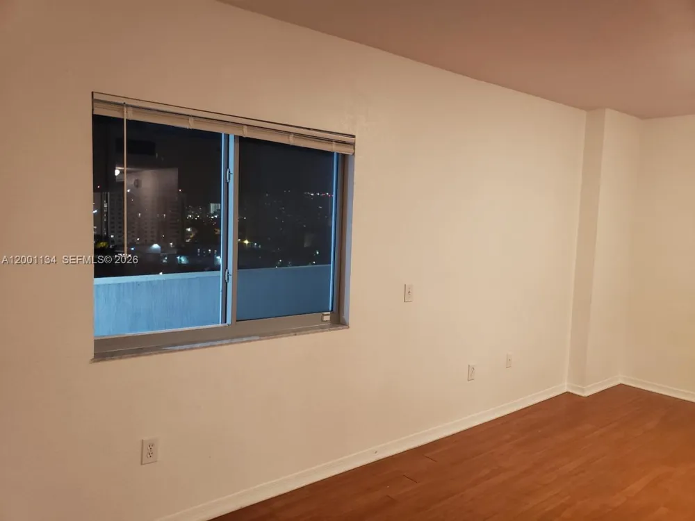 36 NW 6th Ave #906 Miami, FL 33128