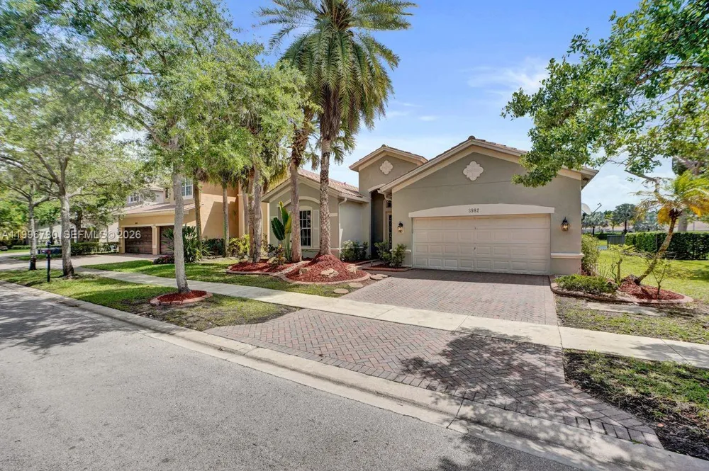 3982 W Whitewater Ave Weston, FL 33332