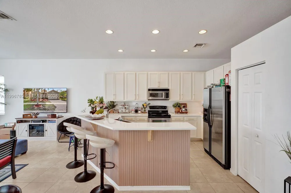 3982 W Whitewater Ave Weston, FL 33332