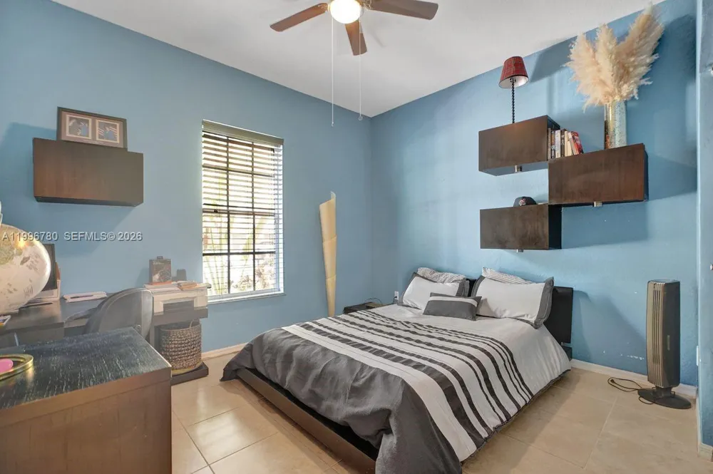 3982 W Whitewater Ave Weston, FL 33332