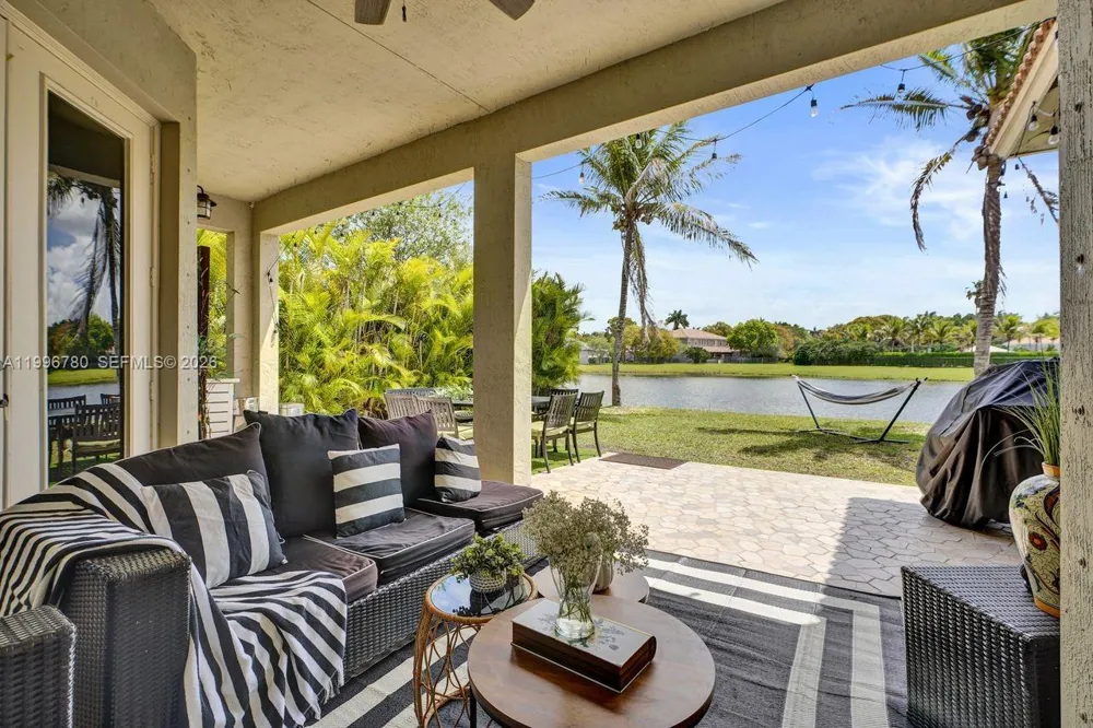 3982 W Whitewater Ave Weston, FL 33332