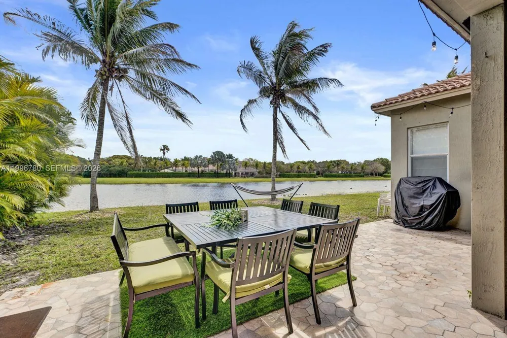 3982 W Whitewater Ave Weston, FL 33332