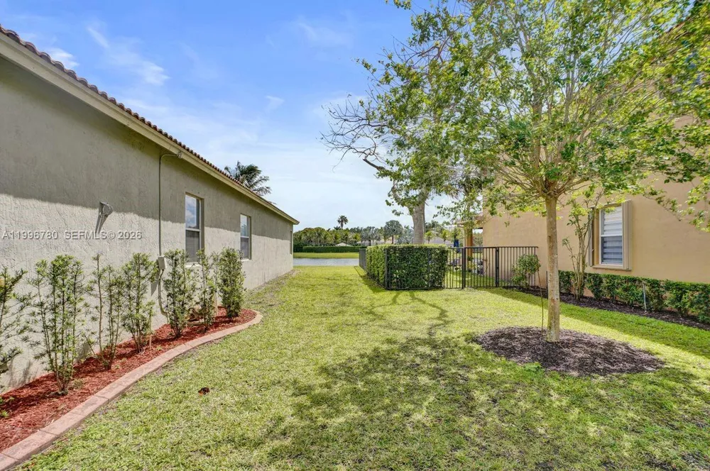 3982 W Whitewater Ave Weston, FL 33332