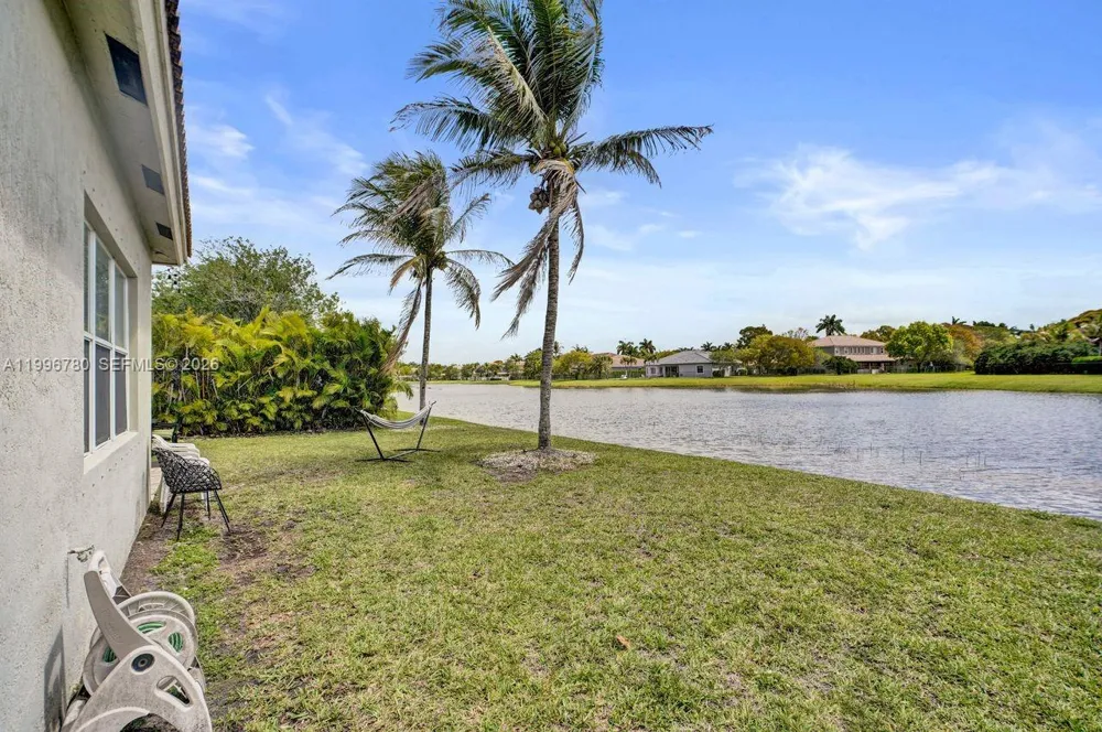 3982 W Whitewater Ave Weston, FL 33332