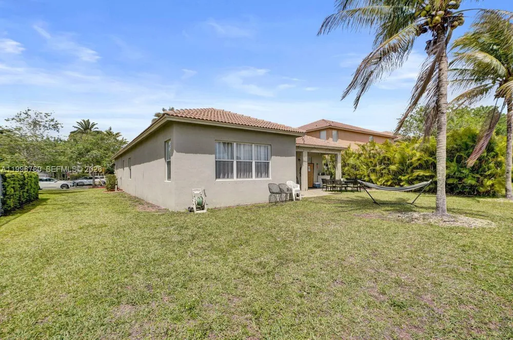 3982 W Whitewater Ave Weston, FL 33332