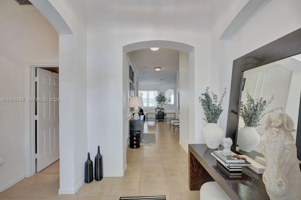 3982 W Whitewater Ave Weston, FL 33332