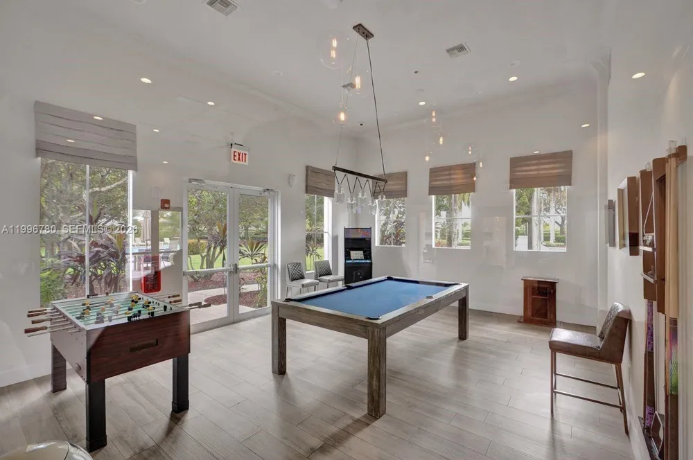 3982 W Whitewater Ave Weston, FL 33332