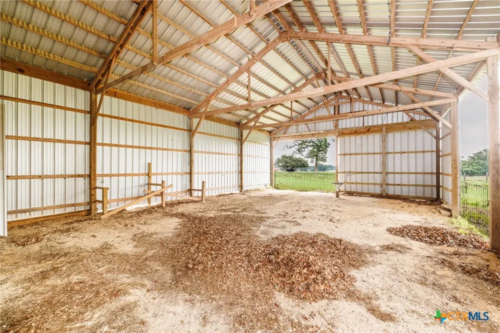 6589 State Highway 304 Harwood, TX 78632
