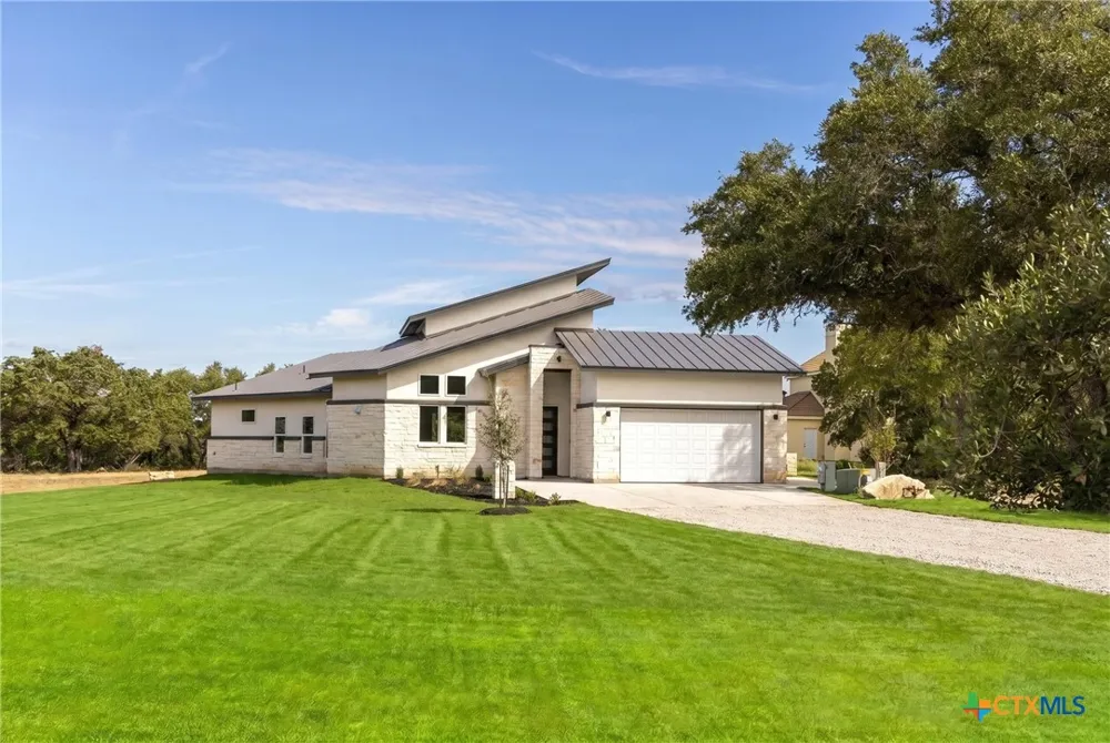118 Cap Rock Horseshoe Bay, TX 78657