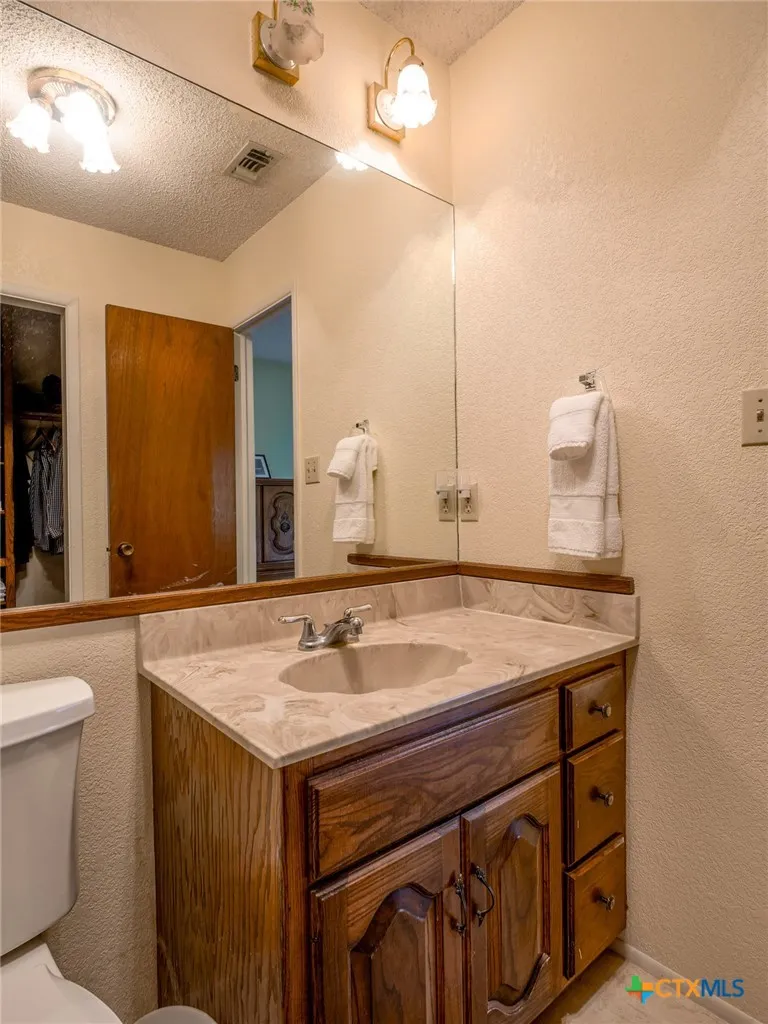 332 Panorama Buchanan Dam, TX 78609
