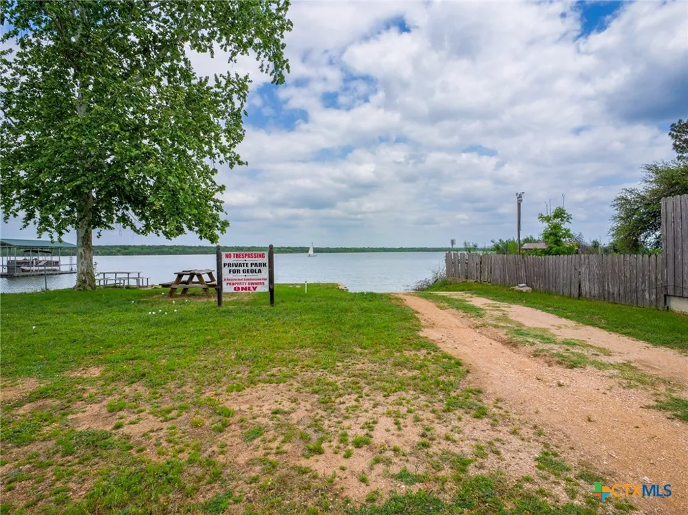 332 Panorama Buchanan Dam, TX 78609