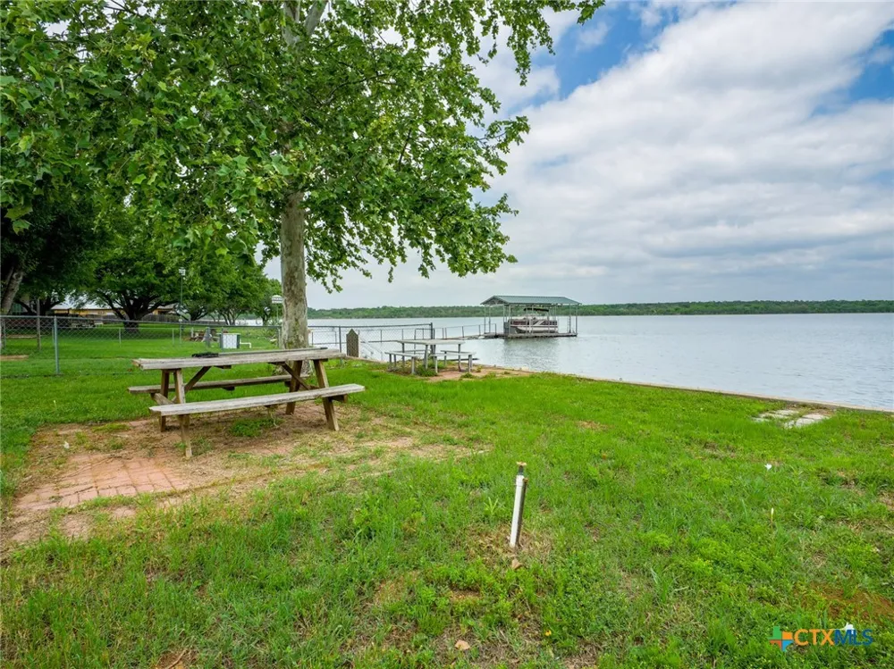332 Panorama Buchanan Dam, TX 78609