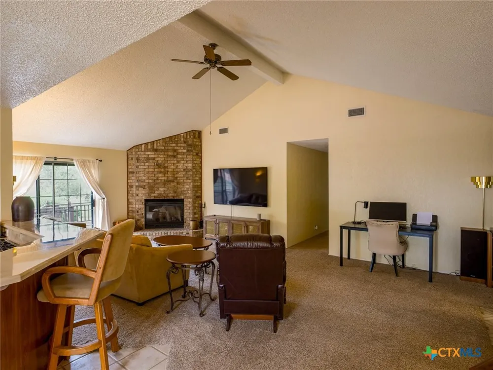 332 Panorama Buchanan Dam, TX 78609