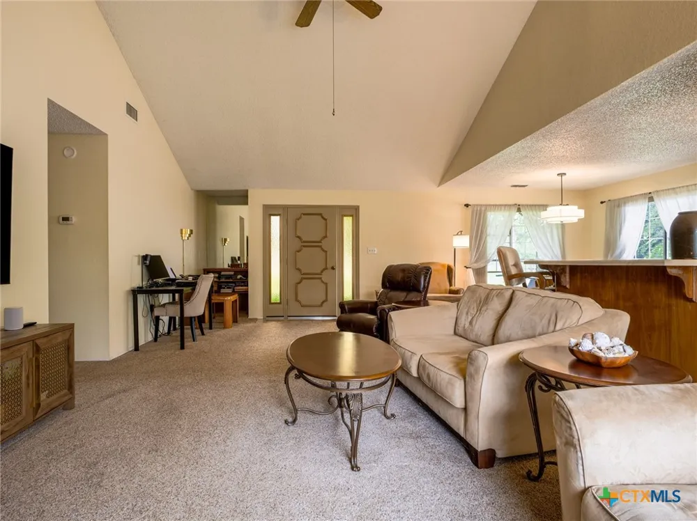 332 Panorama Buchanan Dam, TX 78609