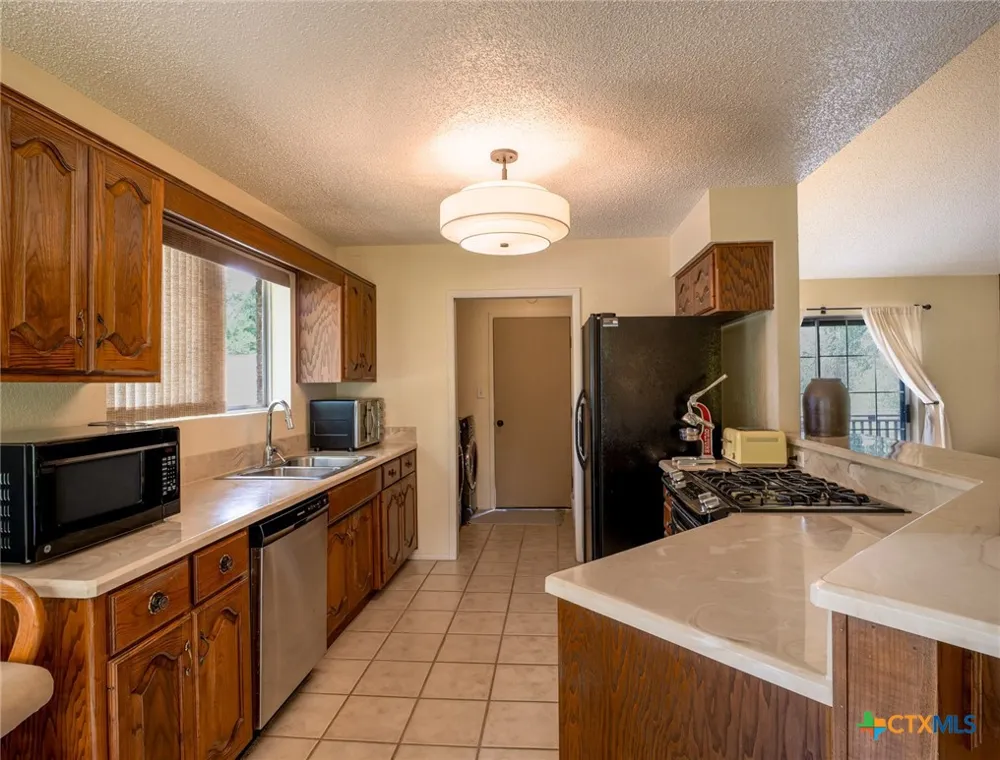 332 Panorama Buchanan Dam, TX 78609