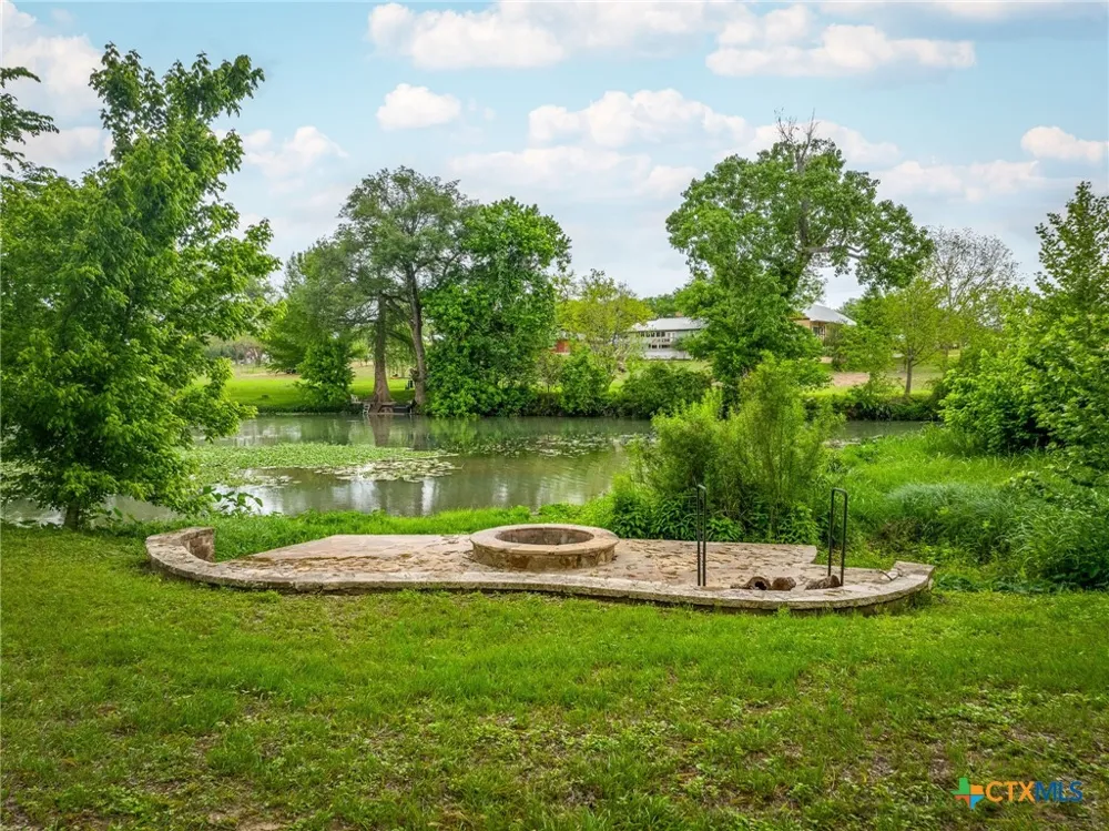 114 River Ranch Circle Martindale, TX 78655