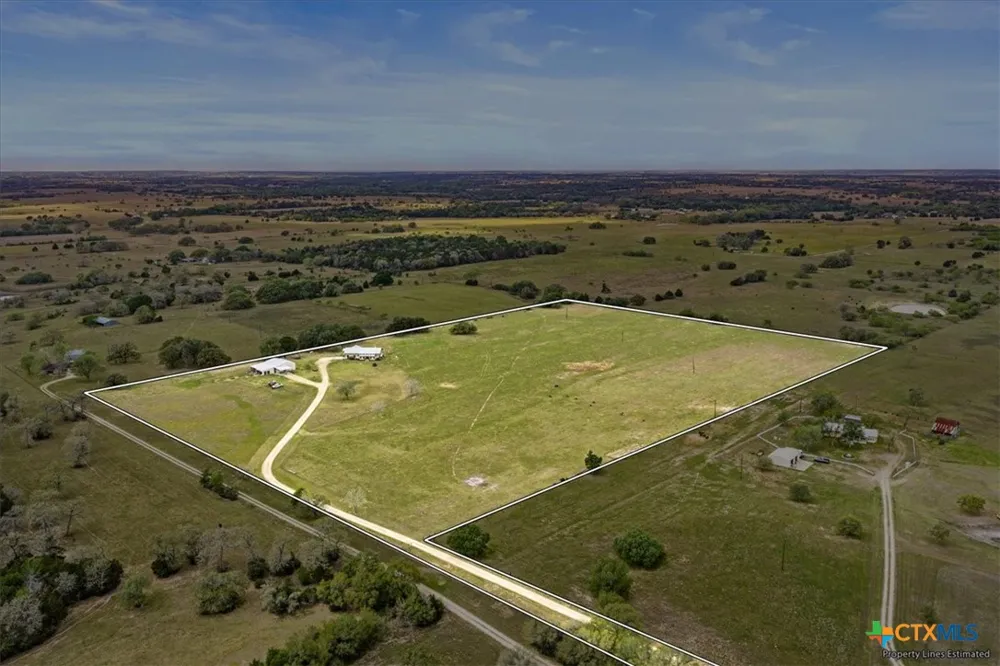 98 County Road 957b Schulenburg, TX 78956