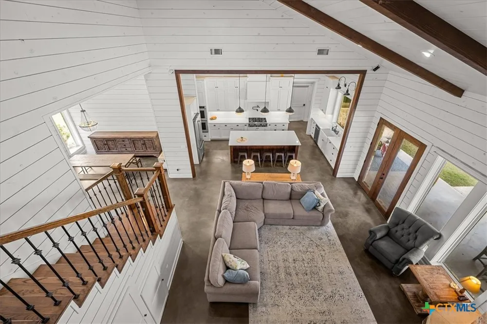 98 County Road 957b Schulenburg, TX 78956