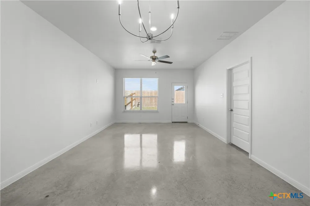 643 Pacific Crest Trail Copperas Cove, TX 76522