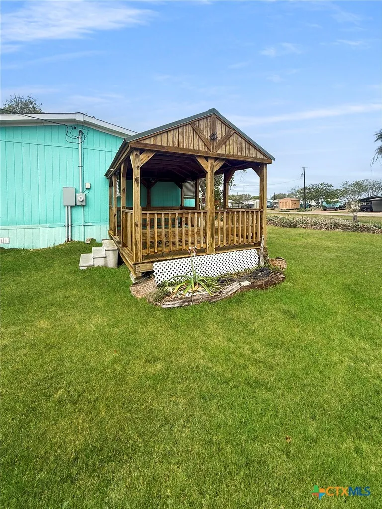 112 Vivian Stevens Street Port Lavaca, TX 77979