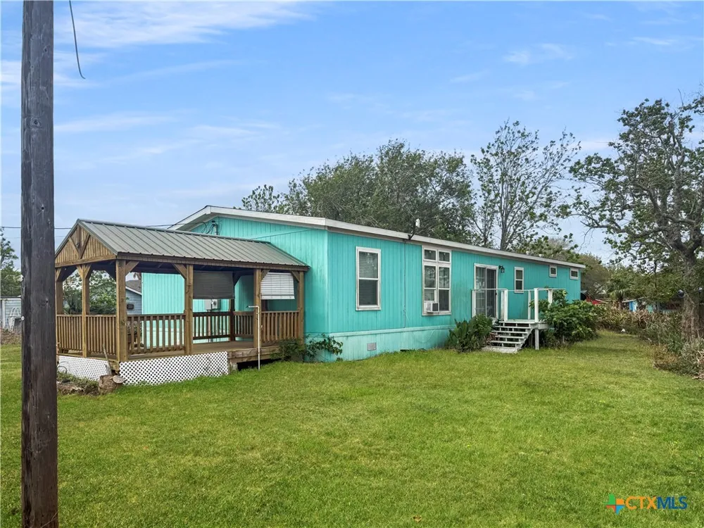 112 Vivian Stevens Street Port Lavaca, TX 77979