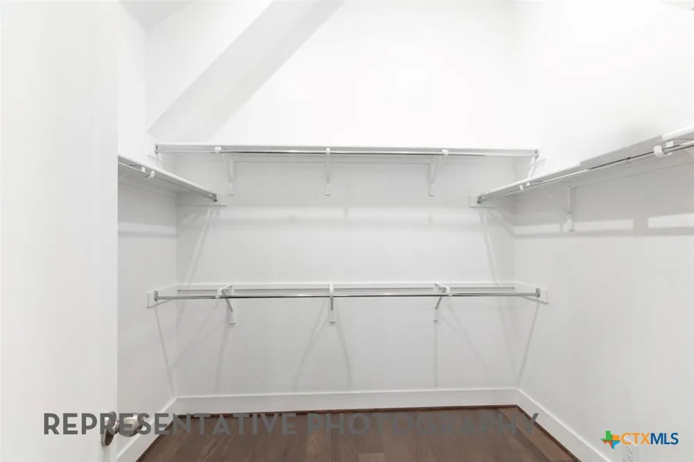 2585 High Ground San Antonio, TX 78245