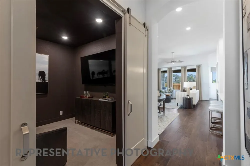 2585 High Ground San Antonio, TX 78245