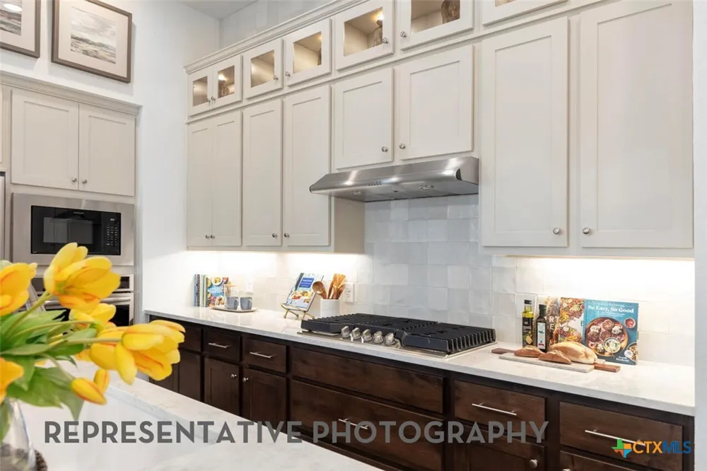 2585 High Ground San Antonio, TX 78245