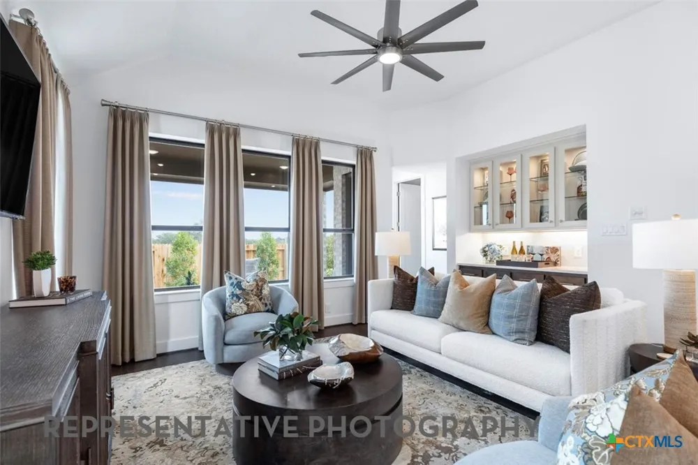 2585 High Ground San Antonio, TX 78245