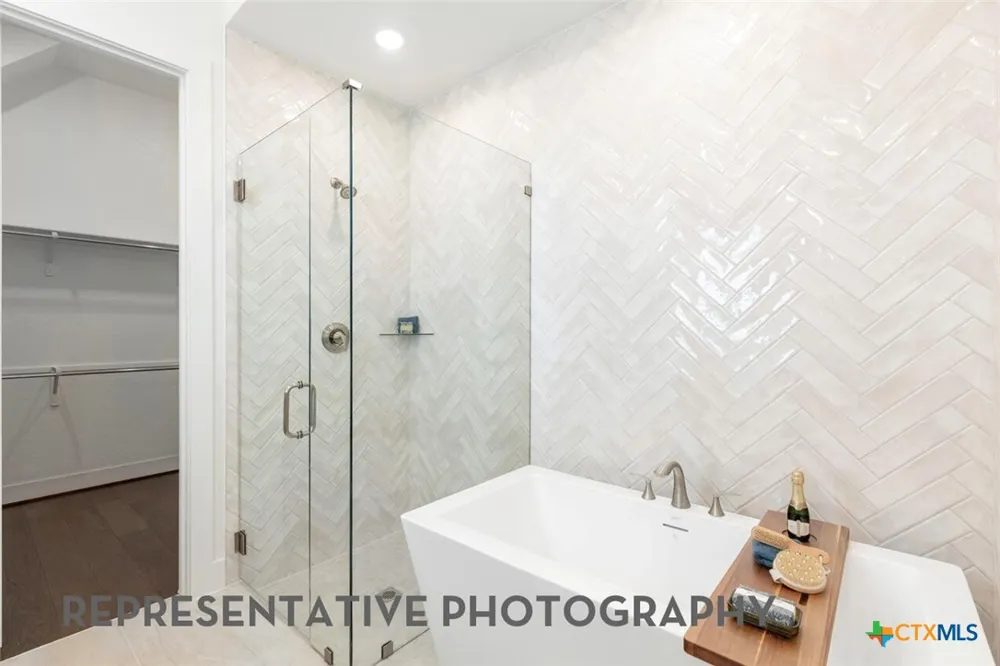 2585 High Ground San Antonio, TX 78245