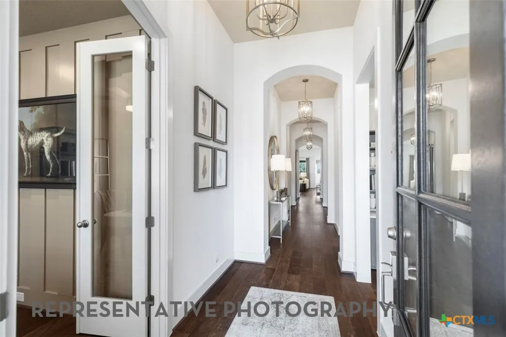 2585 High Ground San Antonio, TX 78245